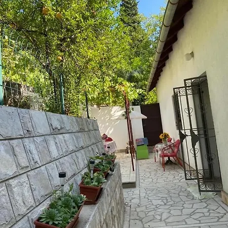 Vikendica Sarin