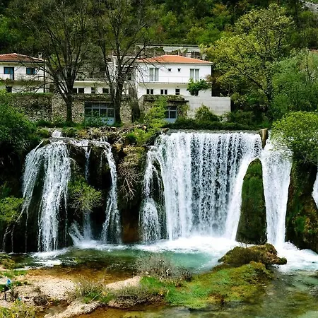 Sarin Stolac